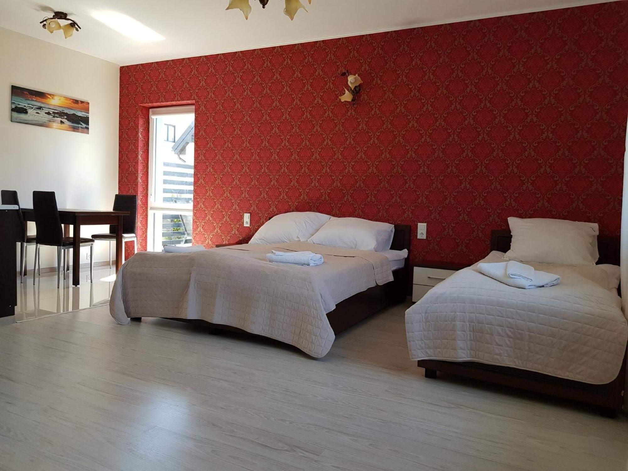 Apartamenty Maja -Pokoje - Domy Wakacyjne -Basen Podgrzewany -Jacuzzi - Sauna Леба Екстериор снимка